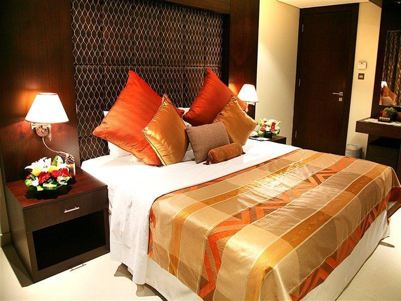 Staybridge Suites Dubai Internet City, An Ihg Hotel 외부 사진